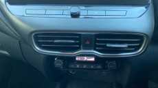 Nissan Juke 1.0 DiG-T N-Connecta 5dr DCT Petrol Hatchback